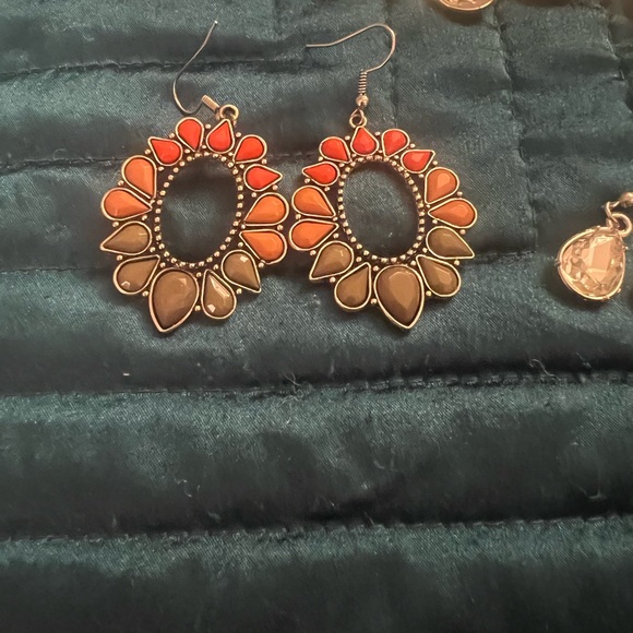 Lot of Paparazzi jewelry - combo of new and used - all GREAT condition - Picture 3 of 5